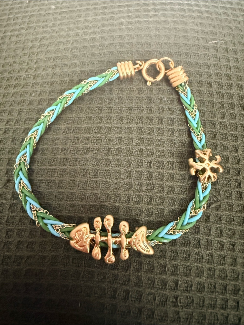 TORY BURCH
Fish Braided Bracelet